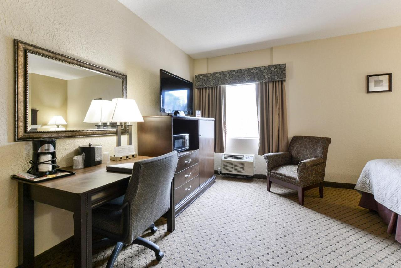 | Grand View Inn & Suites