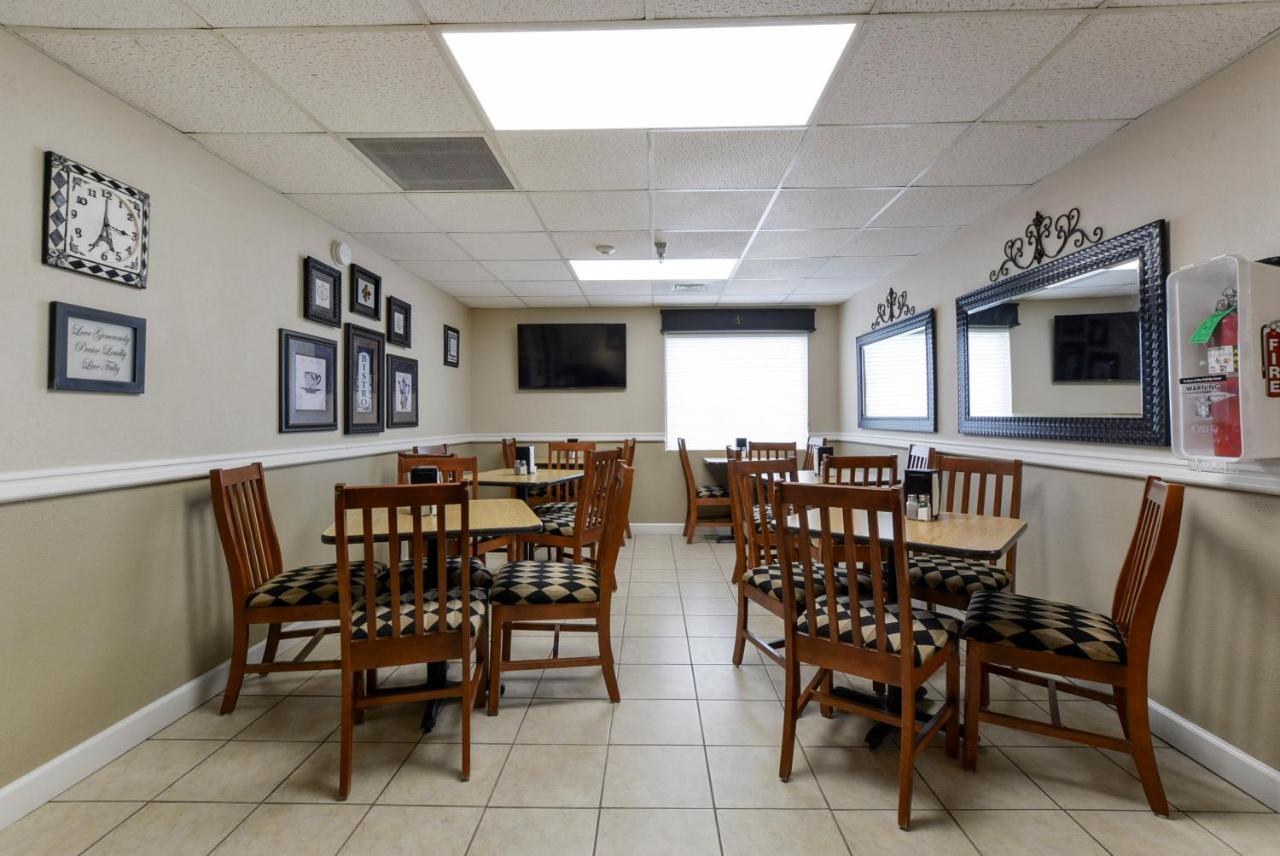 | Grand View Inn & Suites