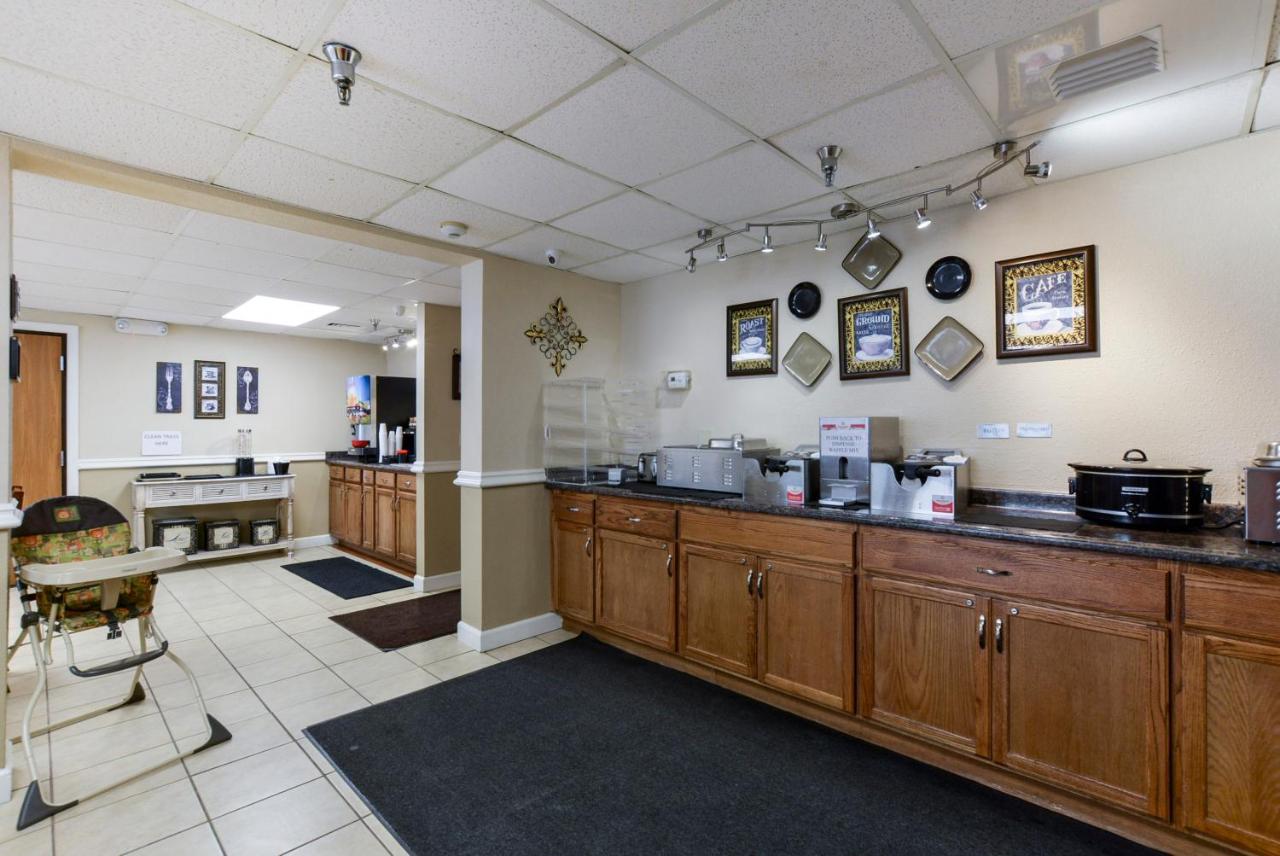 | Grand View Inn & Suites