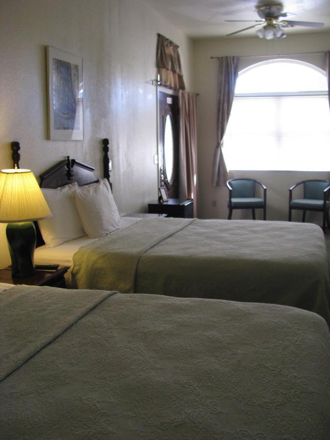 | 5th Street Inn