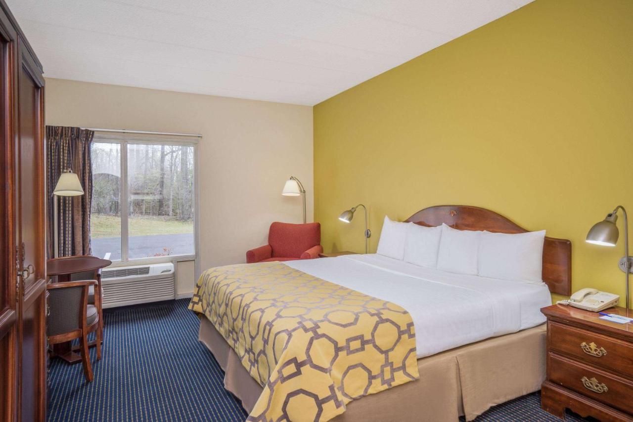 | Baymont by Wyndham Warrenton