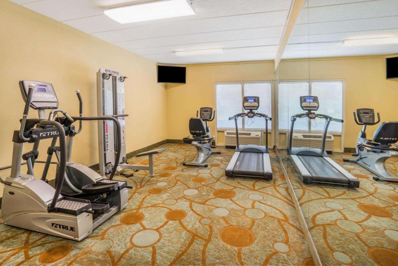 | Baymont by Wyndham Warrenton