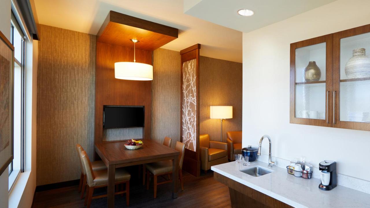 One-Bedroom Suite at Hyatt Place Las Vegas at Silverton Village
