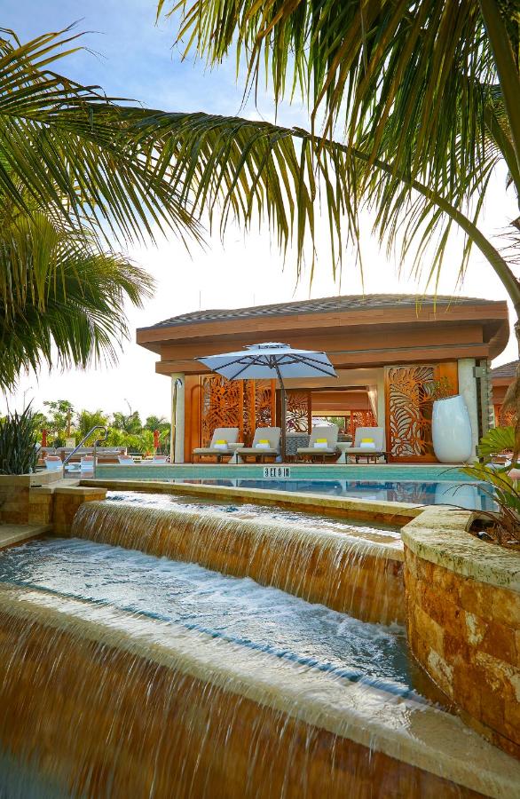  | The Guitar Hotel at Seminole Hard Rock Hotel & Casino