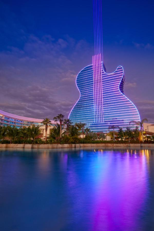  | The Guitar Hotel at Seminole Hard Rock Hotel & Casino