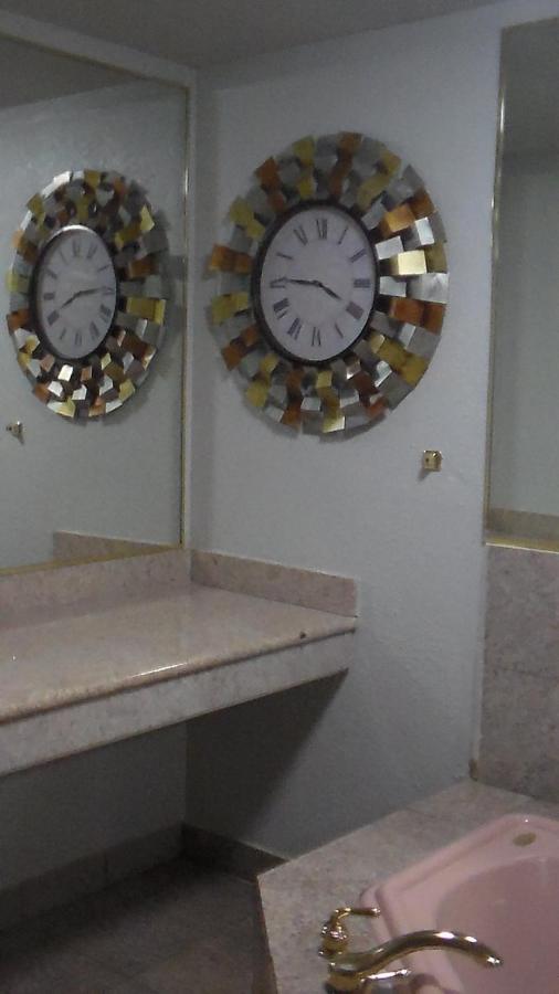 | Laurel Inn