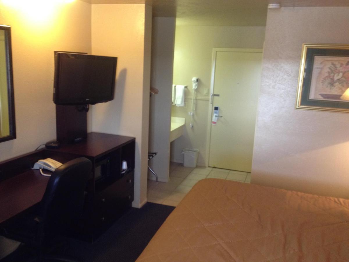 | Colonial Inn Monahans TX