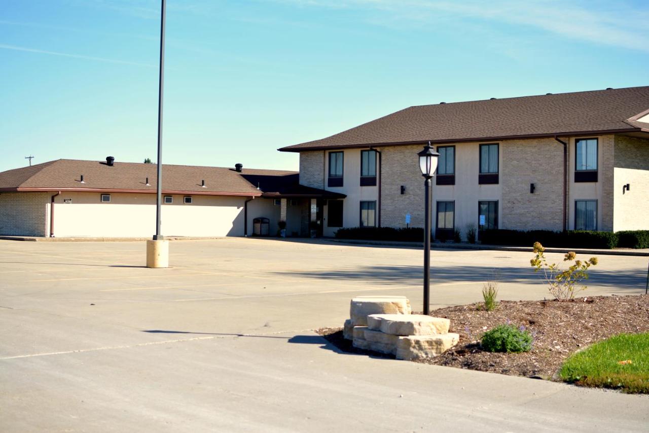 | Dutch Country Inn