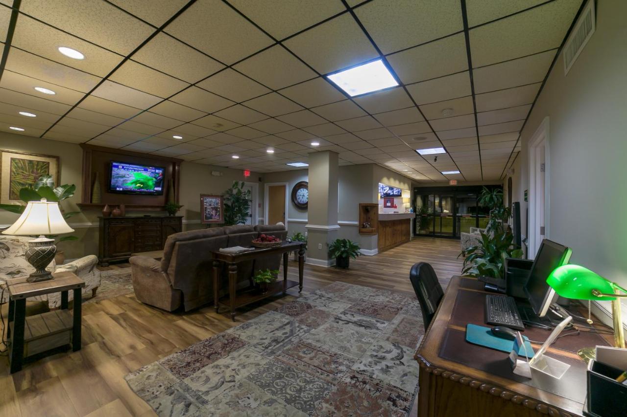 | Moncks Corner Inn