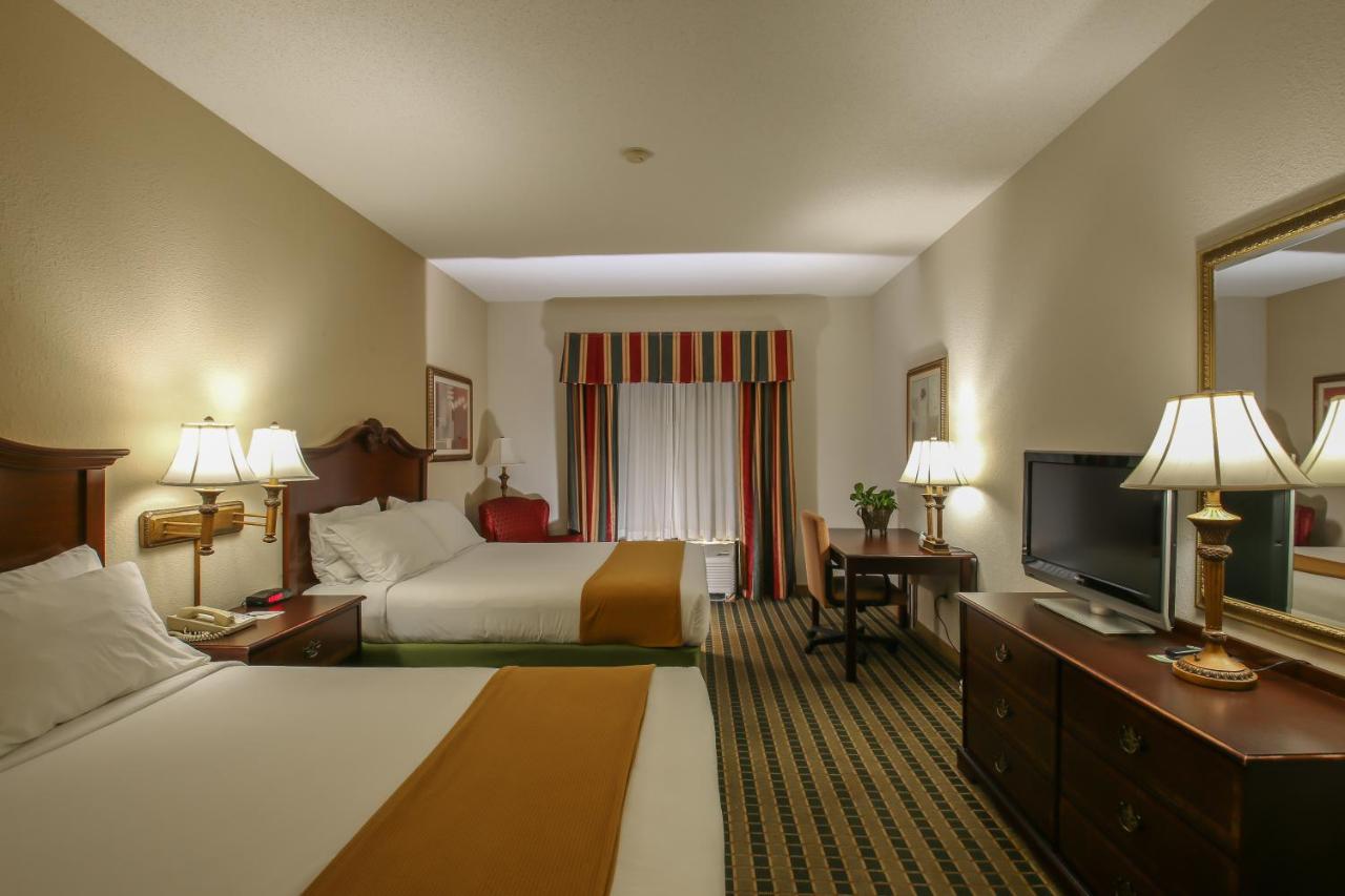 | Moncks Corner Inn