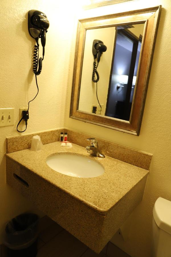 Queen Room - Disability Access/Smoking at Super 8 by Wyndham Richmond Airport VA