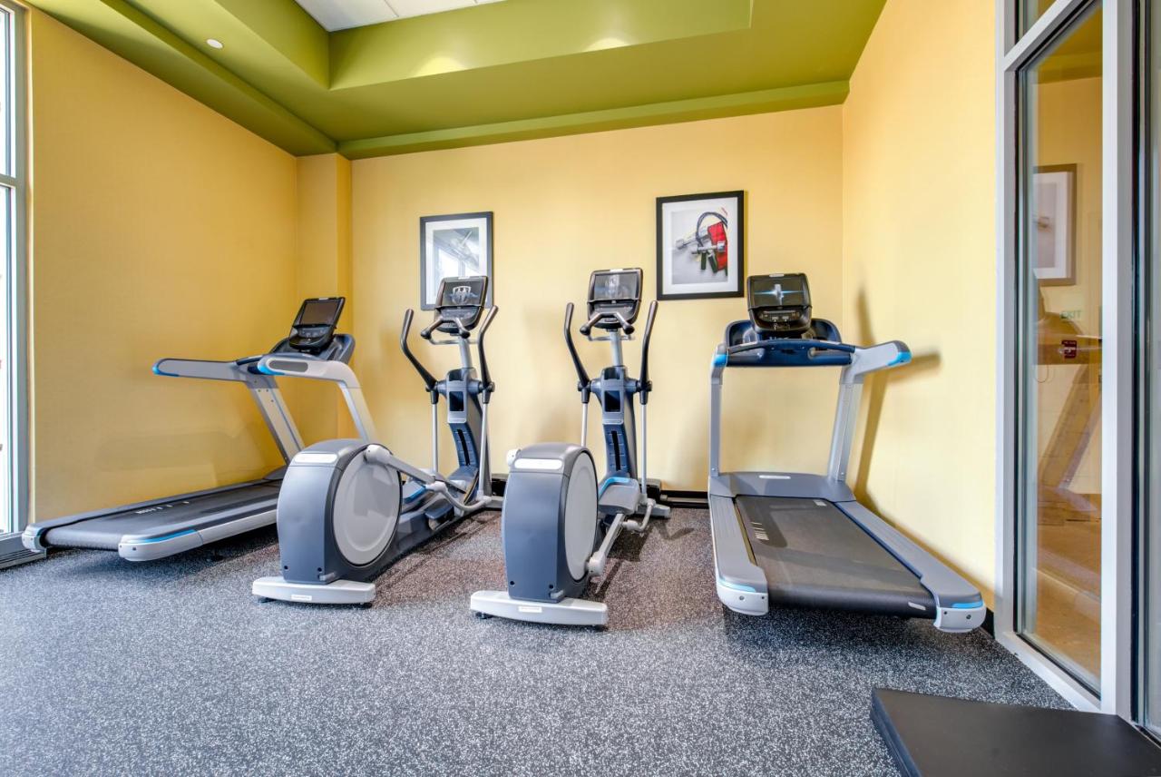 | Holiday Inn Indianapolis North-Carmel, an IHG Hotel