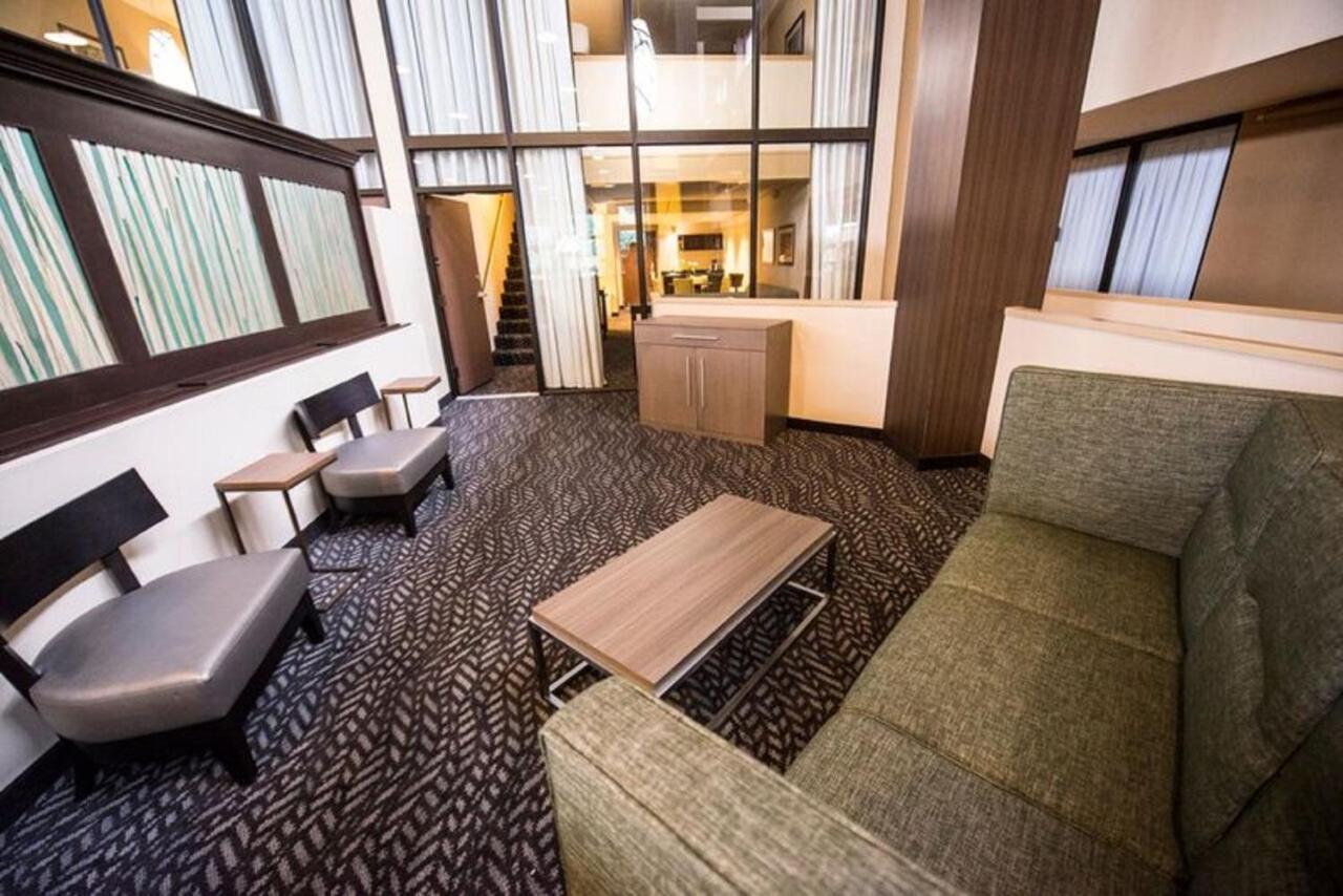  | Holiday Inn Little Rock-Airport-Conference Center, an IHG Hotel