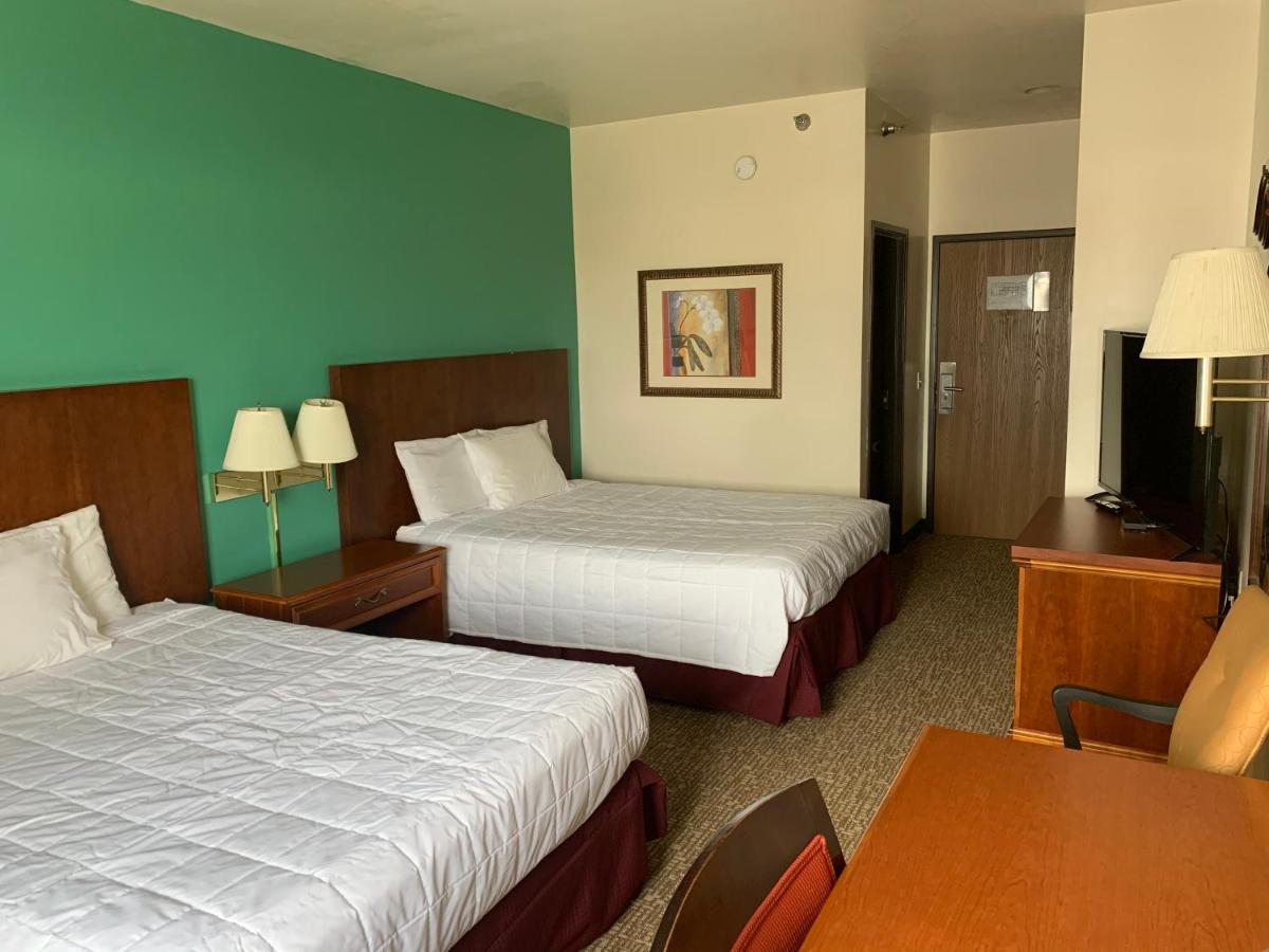 Queen Room with Two Queen Beds at Americas Best Value Inn Gaylord
