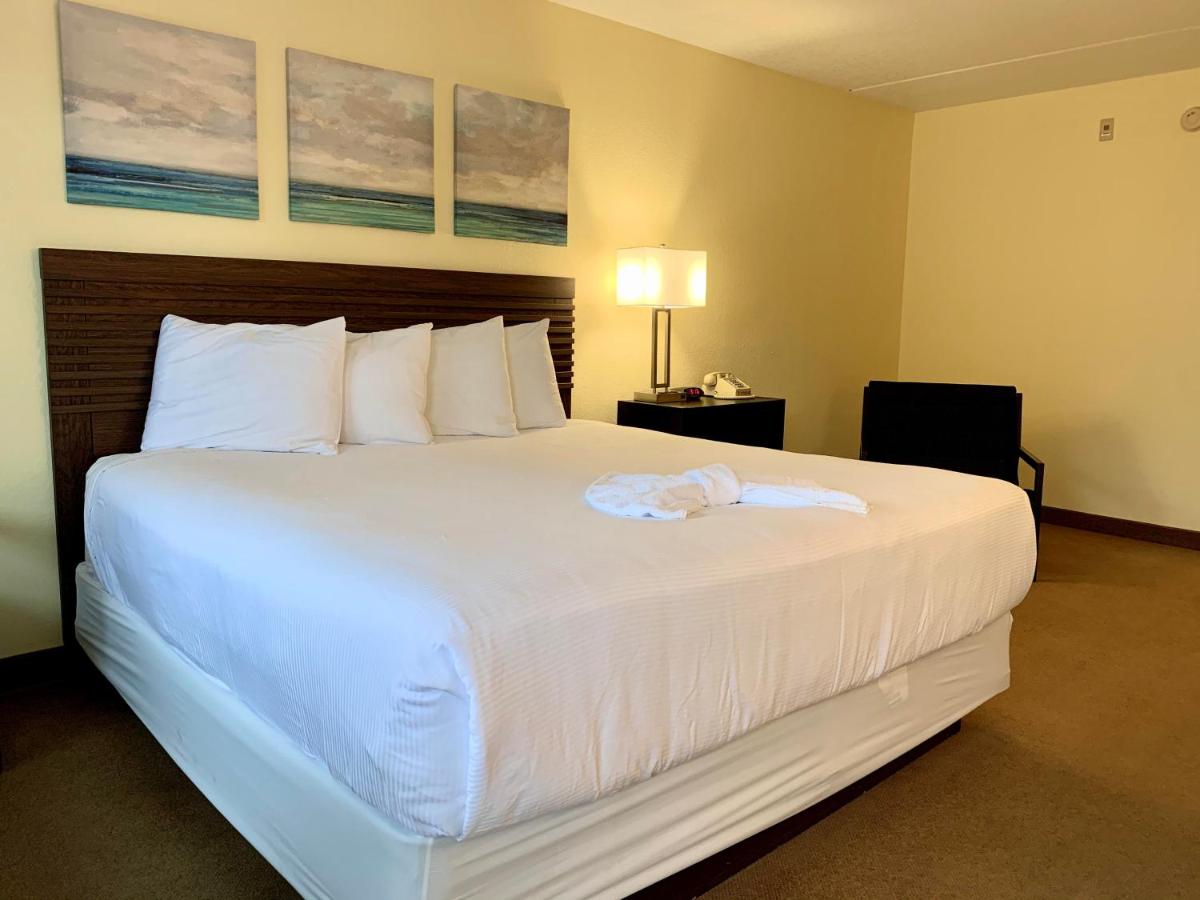  | Seven Gables Inn