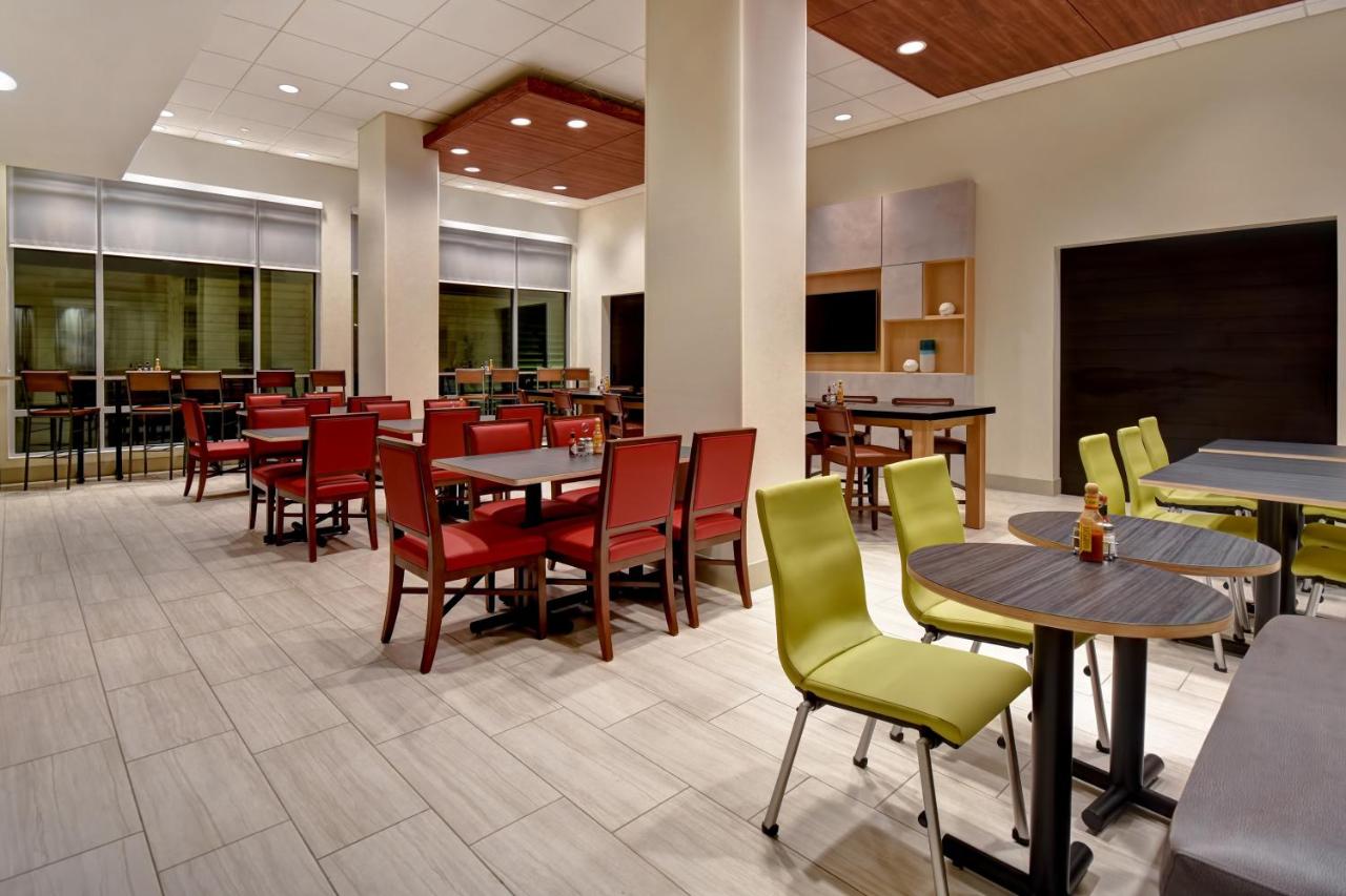 | Holiday Inn Express & Suites - Galveston Beach, an IHG Hotel