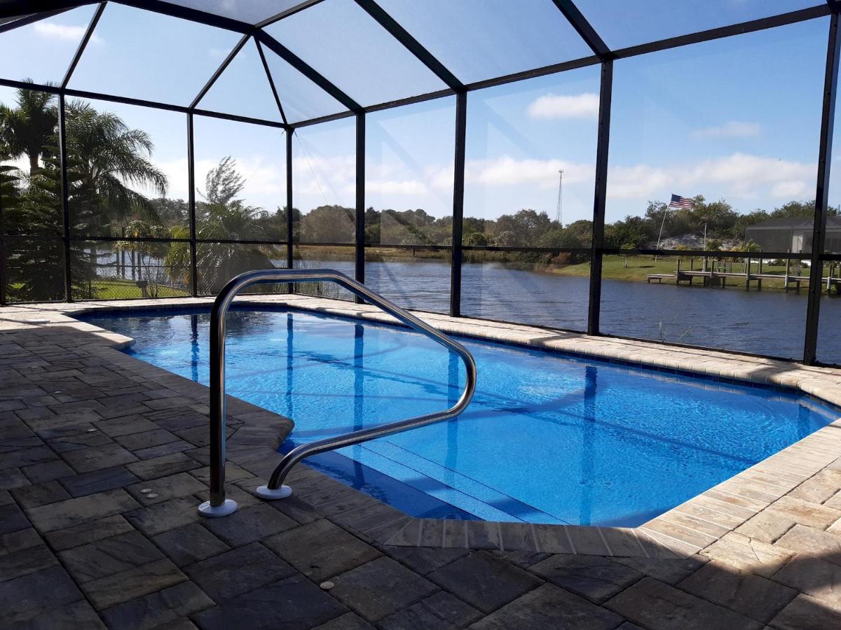  | Stunning BRAND NEW 3 bed home, fabulous pool overlooking river,