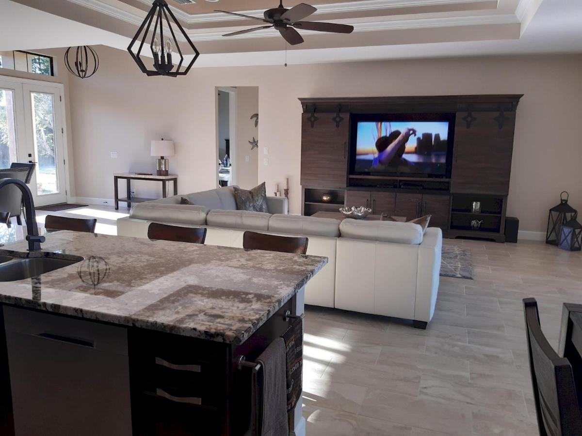 | Stunning BRAND NEW 3 bed home, fabulous pool overlooking river,