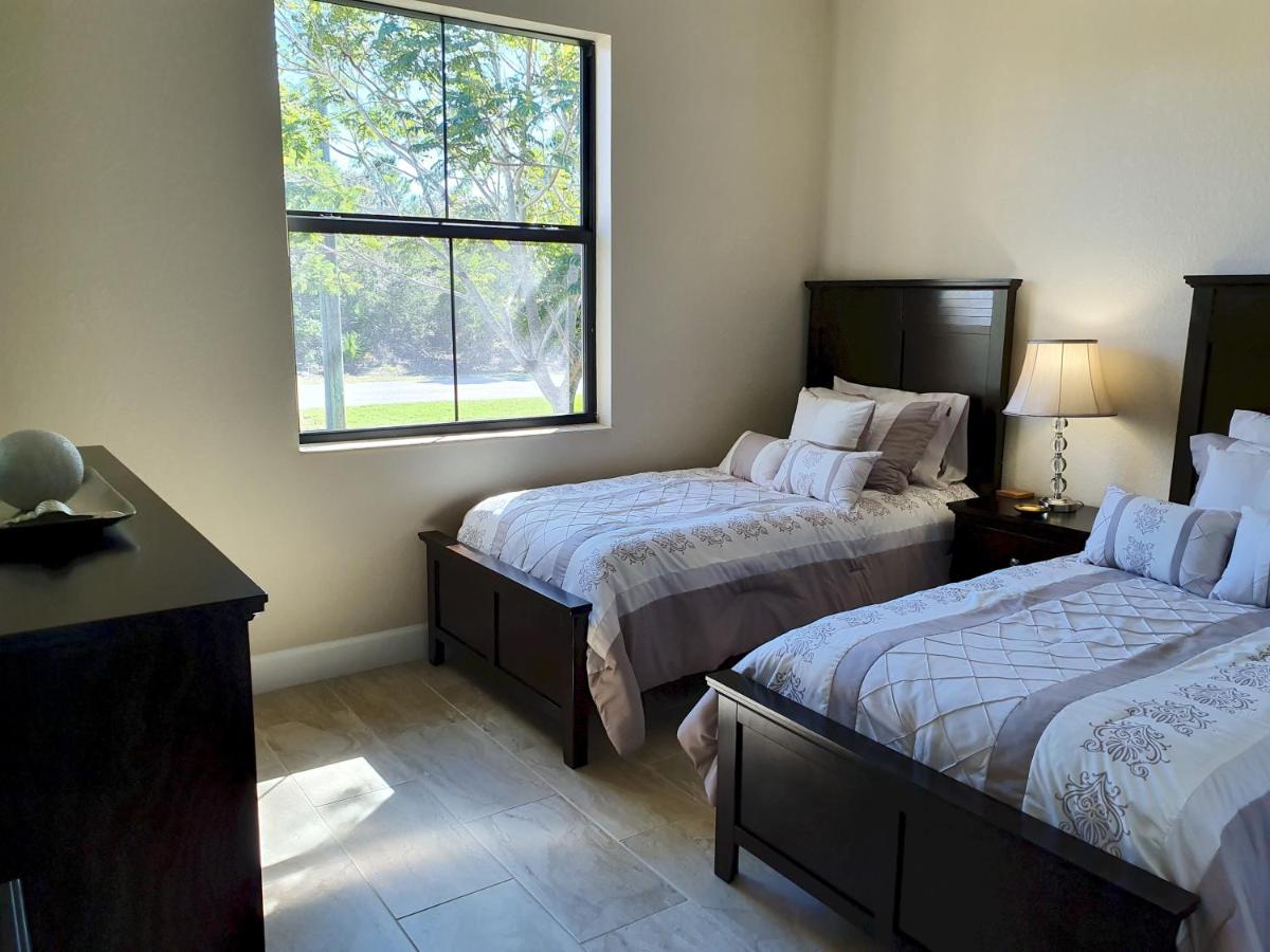  | Stunning BRAND NEW 3 bed home, fabulous pool overlooking river,