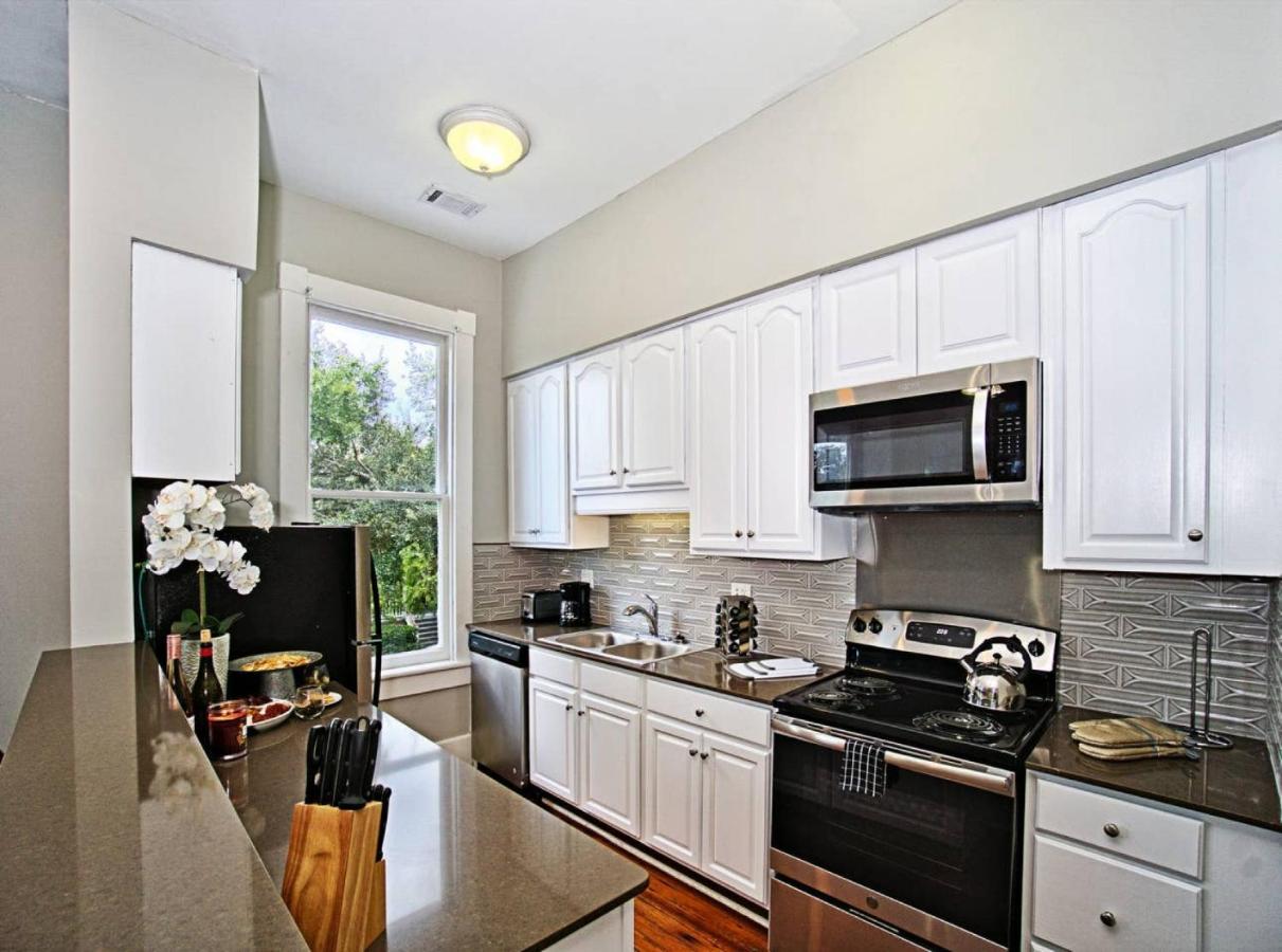 | Modern 4 Bed Brownstone in Historic Downtown