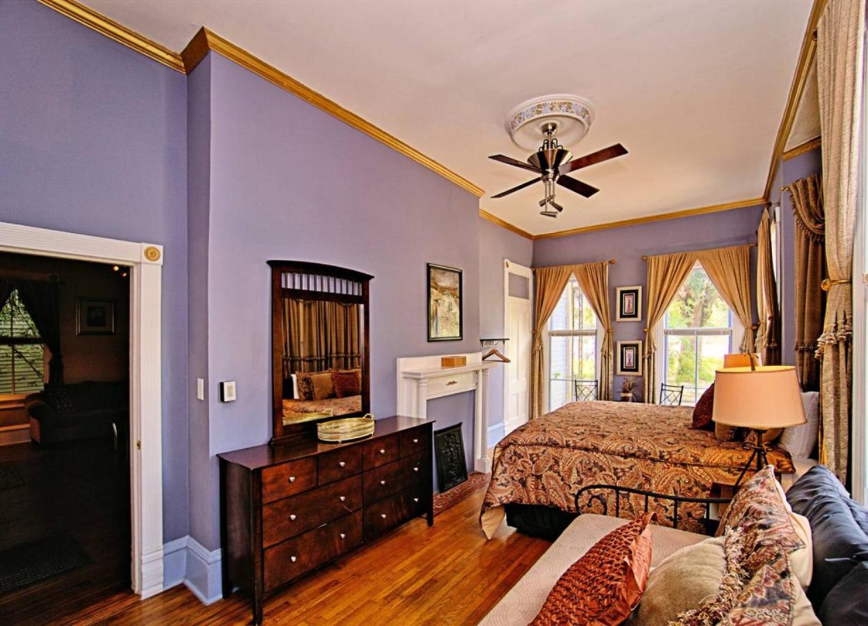 | Huge Victorian Beauty Overlooking Forsyth Park