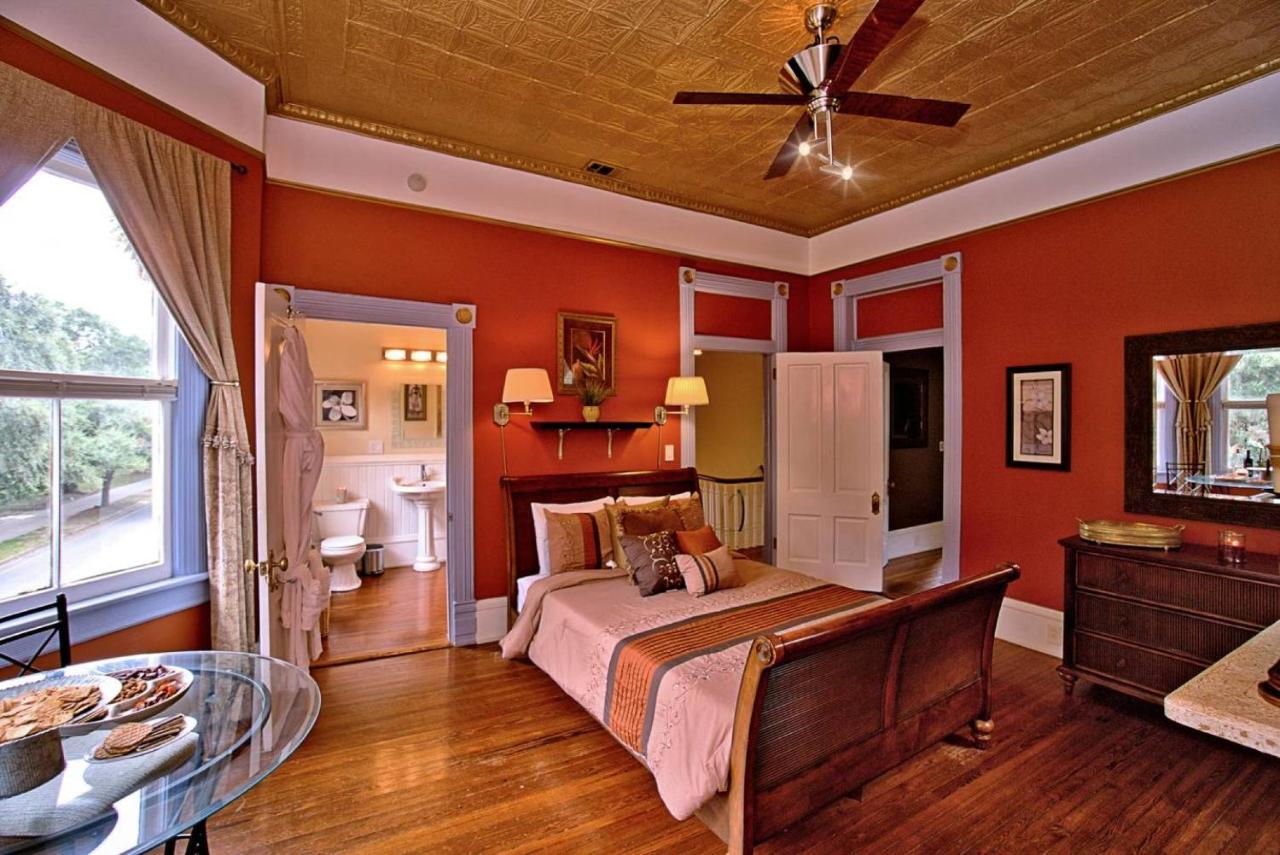 | Huge Victorian Beauty Overlooking Forsyth Park