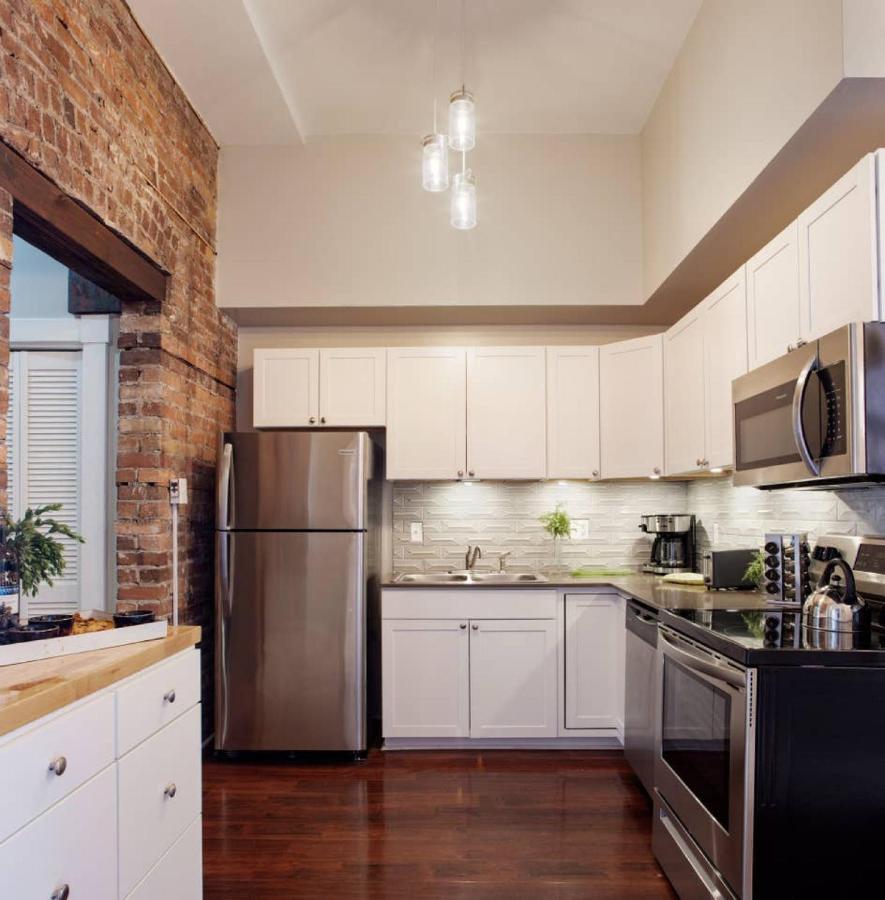 | Modern 4 Bed Brownstone in Historic Downtown