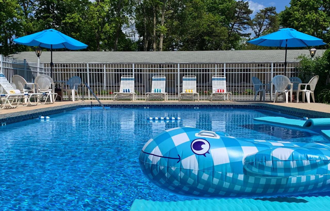 | Sesuit Harbor House