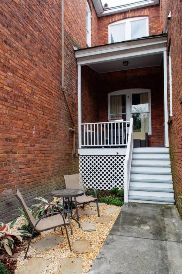 | Modern 4 Bed Brownstone in Historic Downtown