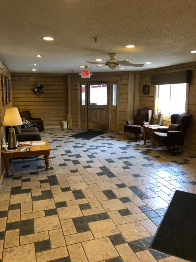  | Paddle Wheel Inn