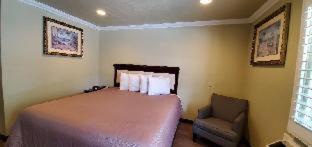 Room #403088007 at Le Blanc Inn & Suites