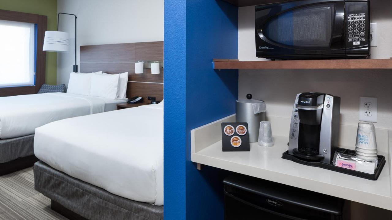  | Holiday Inn Express & Suites Orlando at SeaWorld, an IHG Hotel