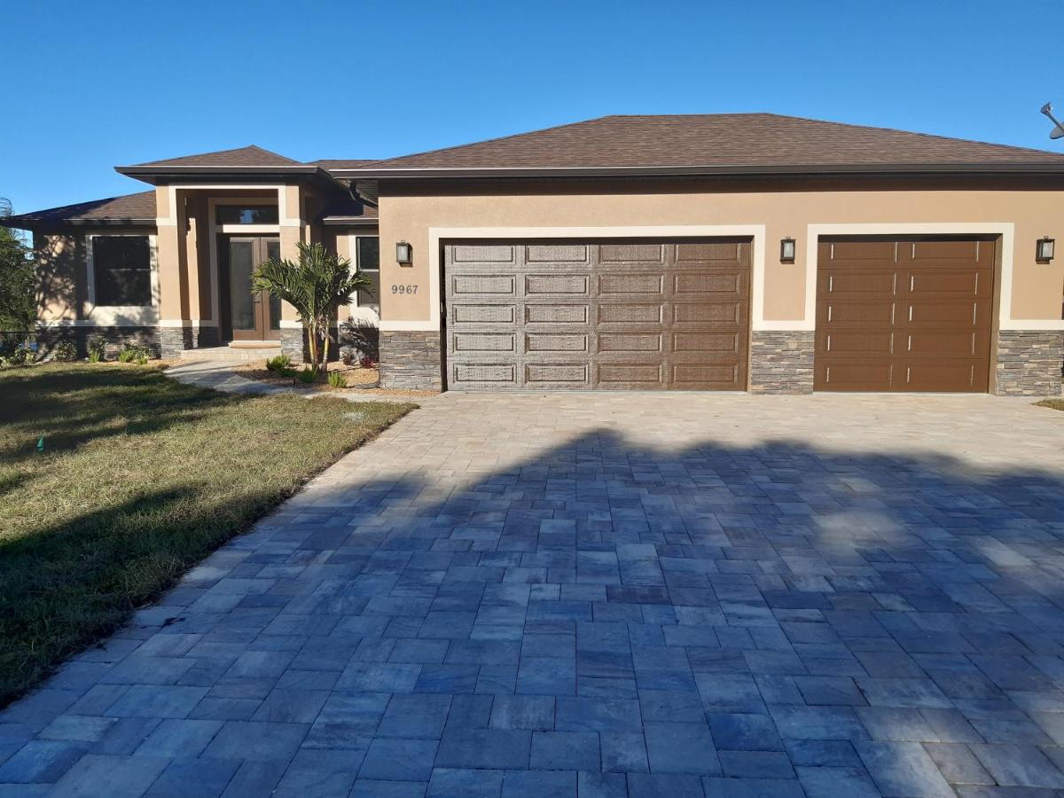  | Stunning BRAND NEW 3 bed home, fabulous pool overlooking river,