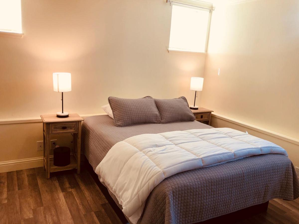Deluxe Room (2 Adults + 1 Child) at Pacific Grove Inn