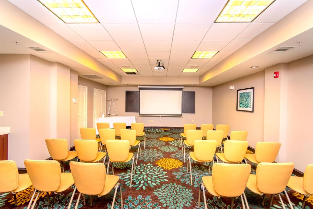  | Staybridge Suites Houston - IAH Airport, an IHG Hotel