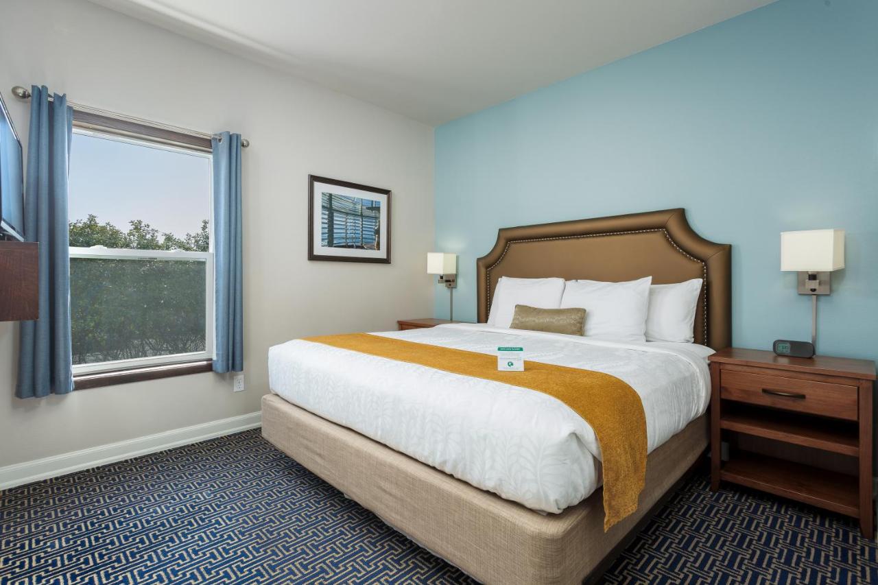 Two-Bedroom Suite: Ocean View at Inn at Nye Beach