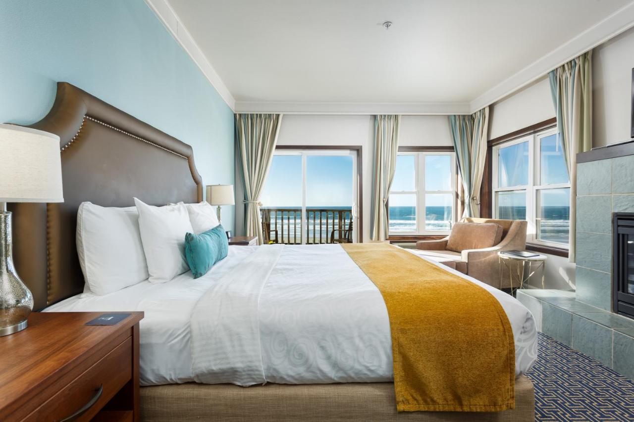 One-Bedroom Suite: Ocean View at Inn at Nye Beach