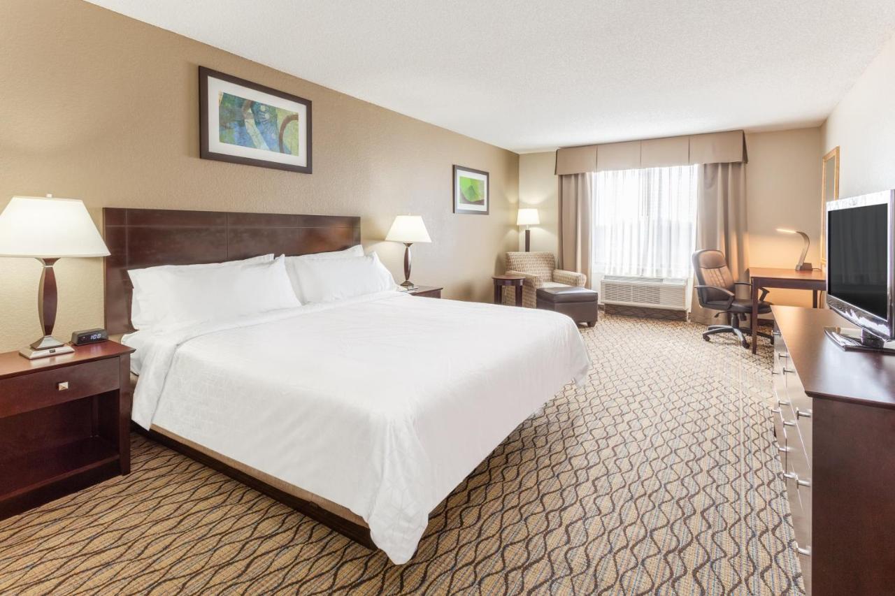 | Holiday Inn Express Charles Town, an IHG Hotel