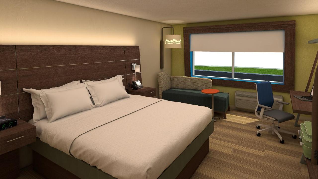 | Holiday Inn Express Newnan, an IHG Hotel