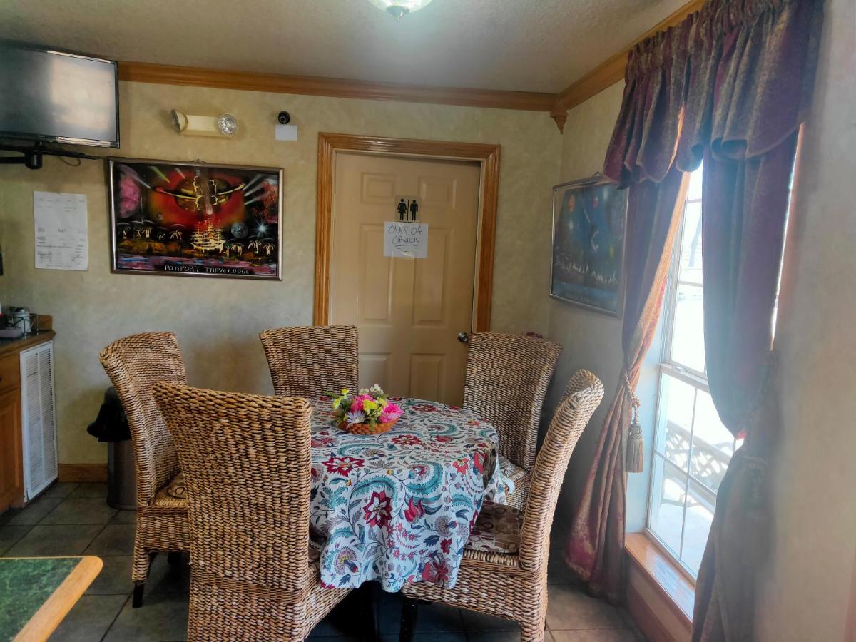 | El Rancho Motel