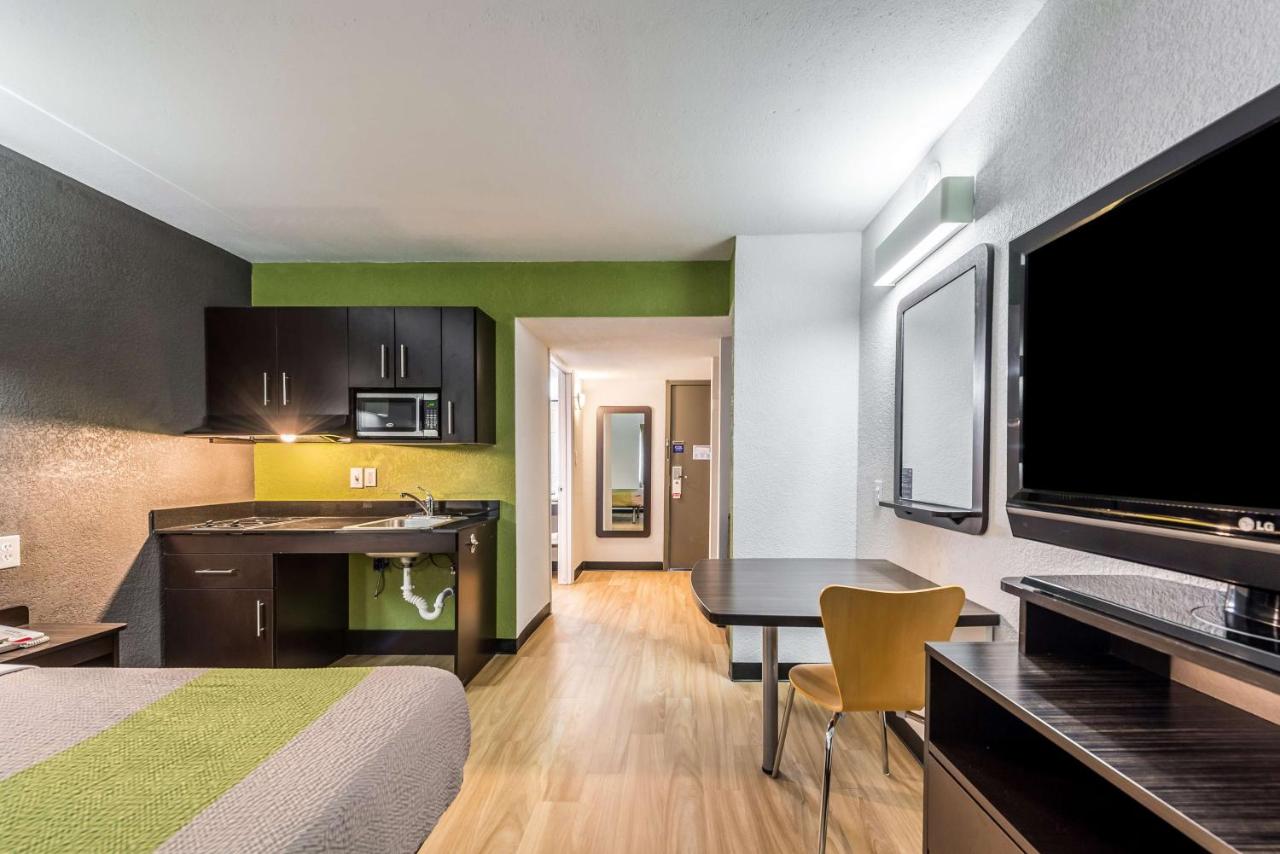 Queen Room - Disability Access - Non-Smoking at Studio 6 Indianapolis, IN