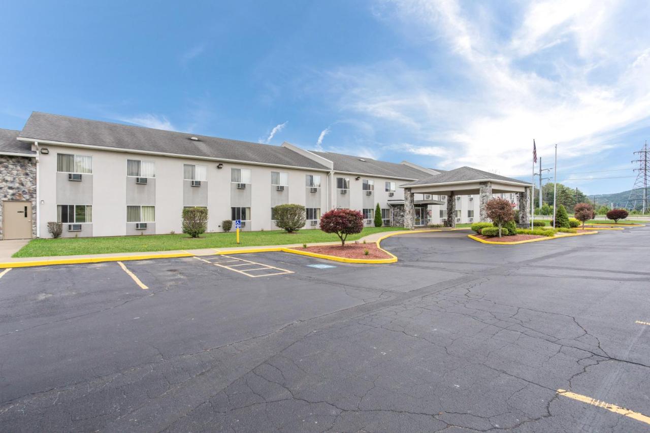  | Econo Lodge Painted Post