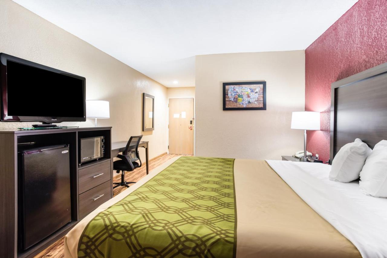  | Econo Lodge Painted Post