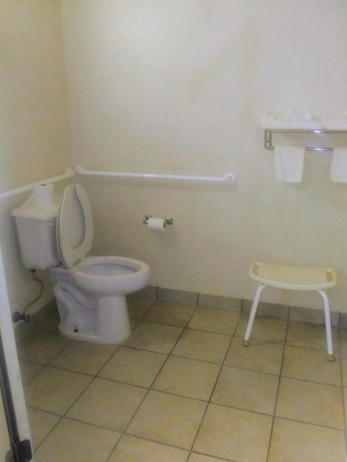 | El Rancho Motel