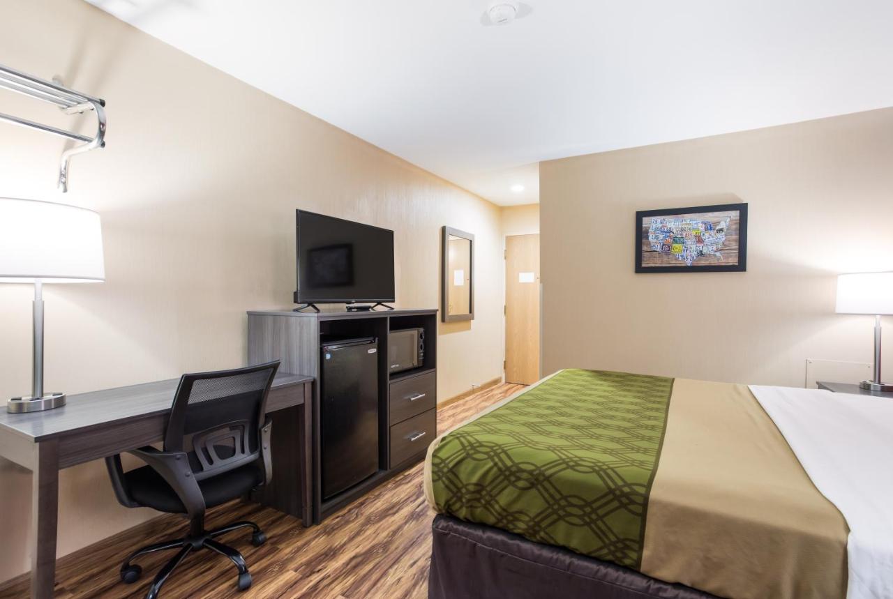  | Econo Lodge Painted Post