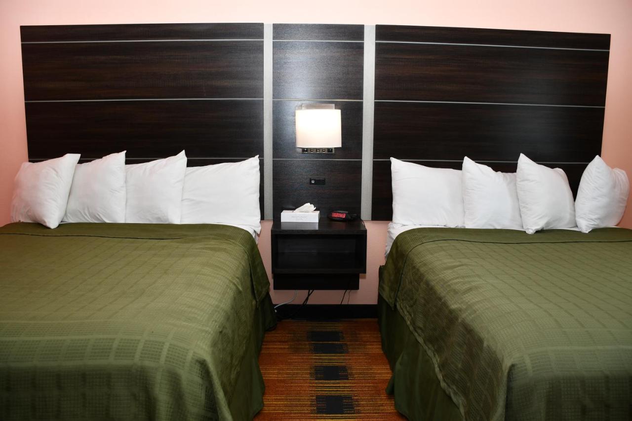 | Regency Inn & Suites Faribault