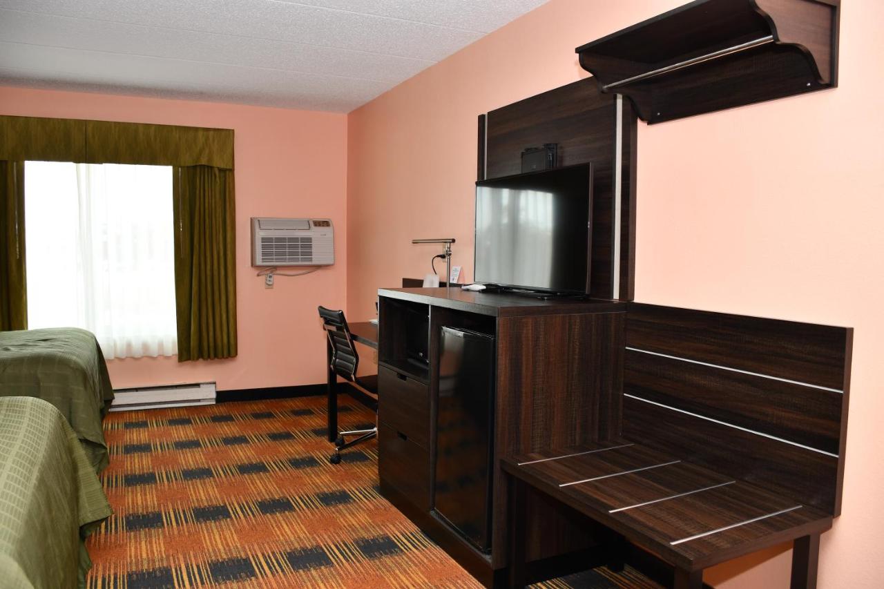 | Regency Inn & Suites Faribault