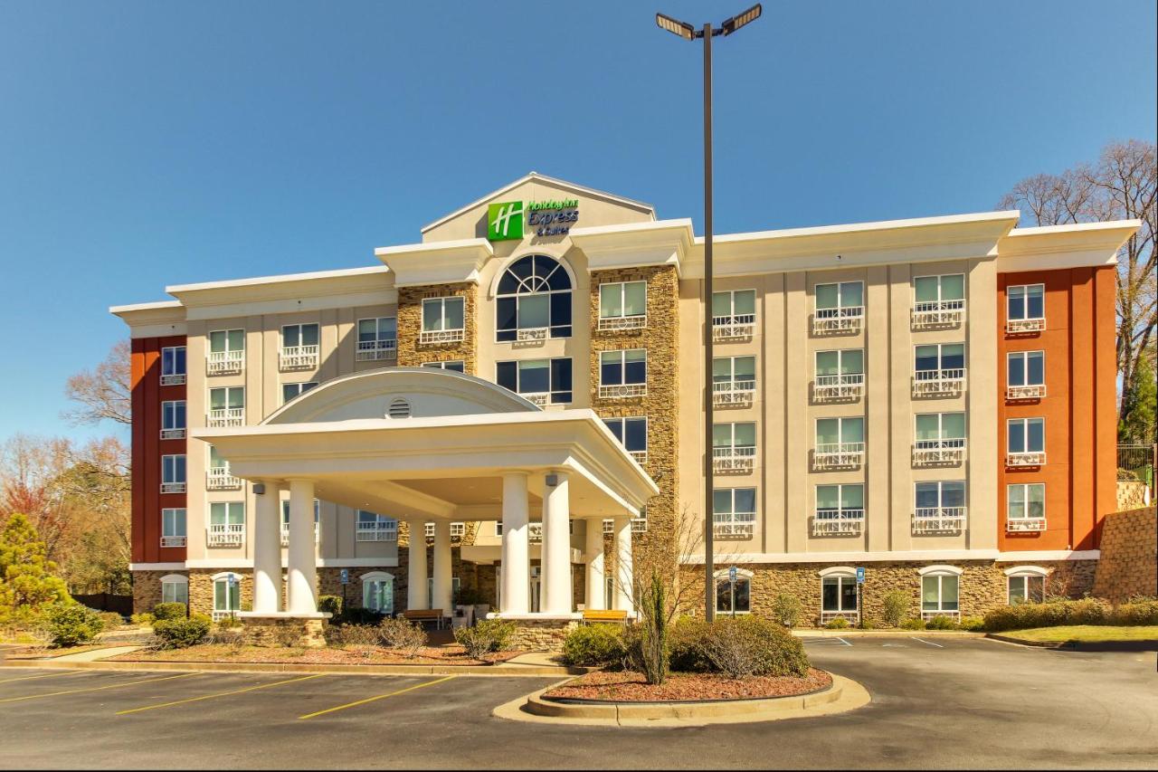 | Holiday Inn Express Hotel & Suites Columbus-Fort Benning, an IHG Hotel