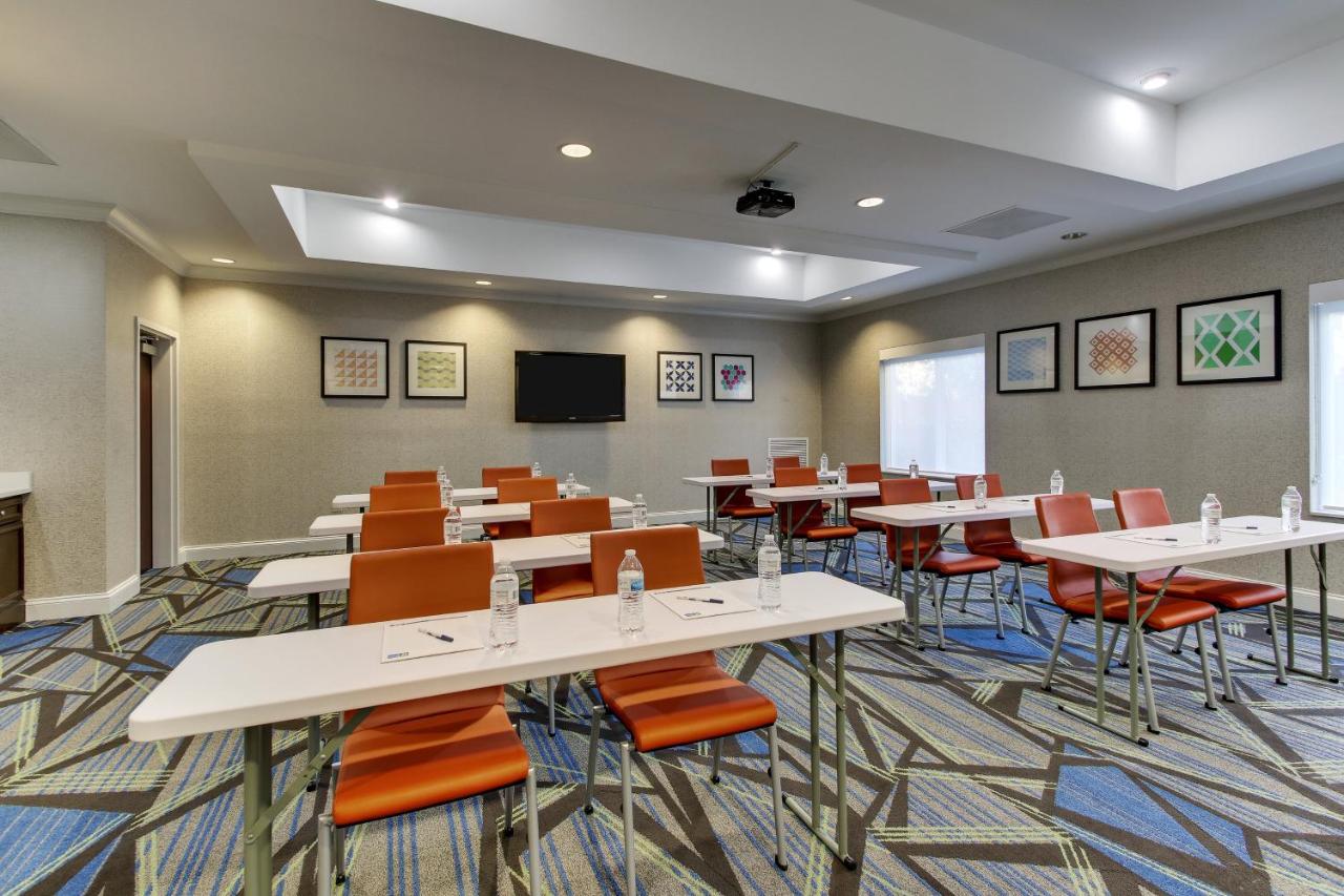 | Holiday Inn Express Hotel & Suites Columbus-Fort Benning, an IHG Hotel