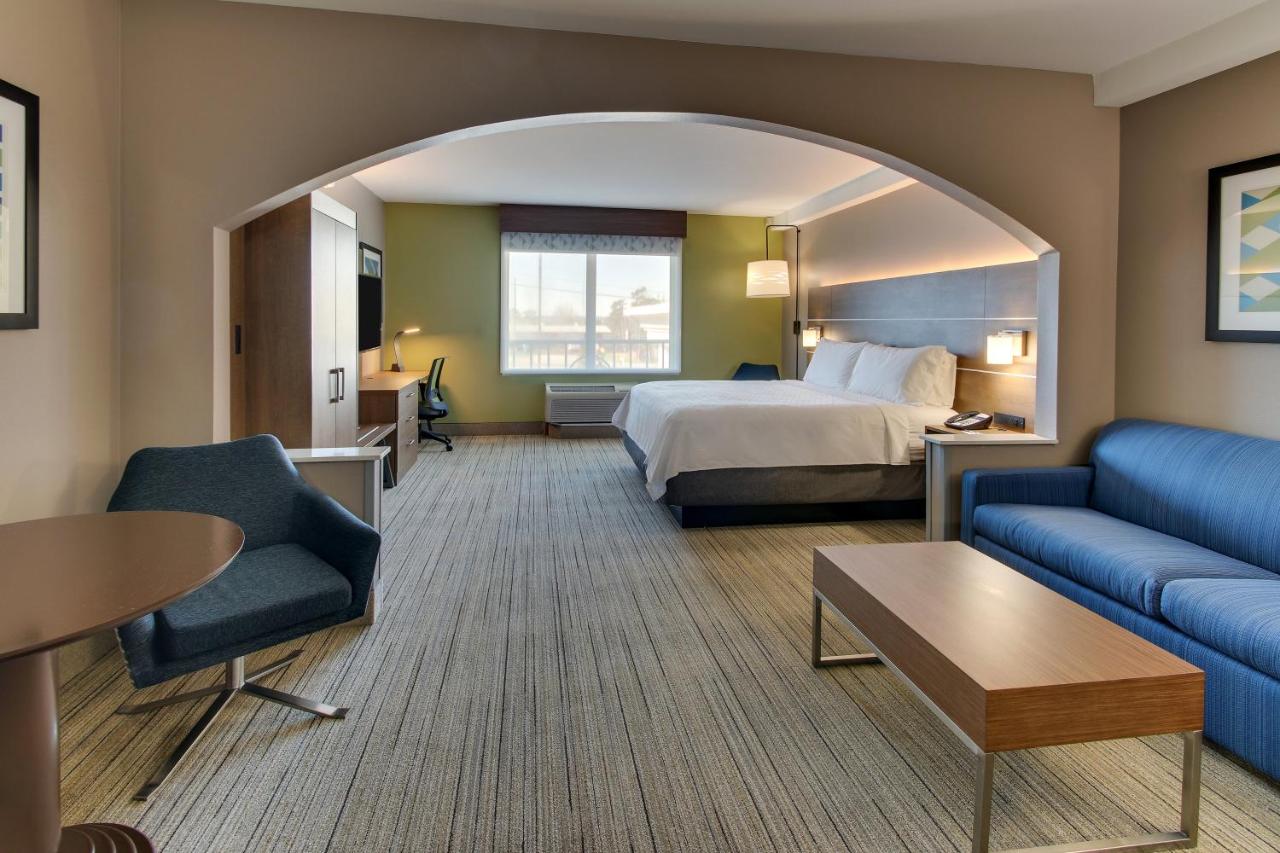  | Holiday Inn Express Hotel & Suites Columbus-Fort Benning, an IHG Hotel